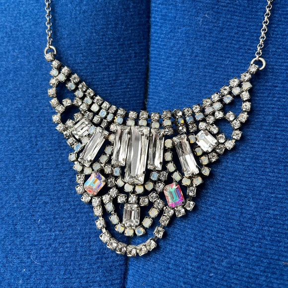 SOLD Snow Bunny Sorrelli Set - Picture 5 of 13